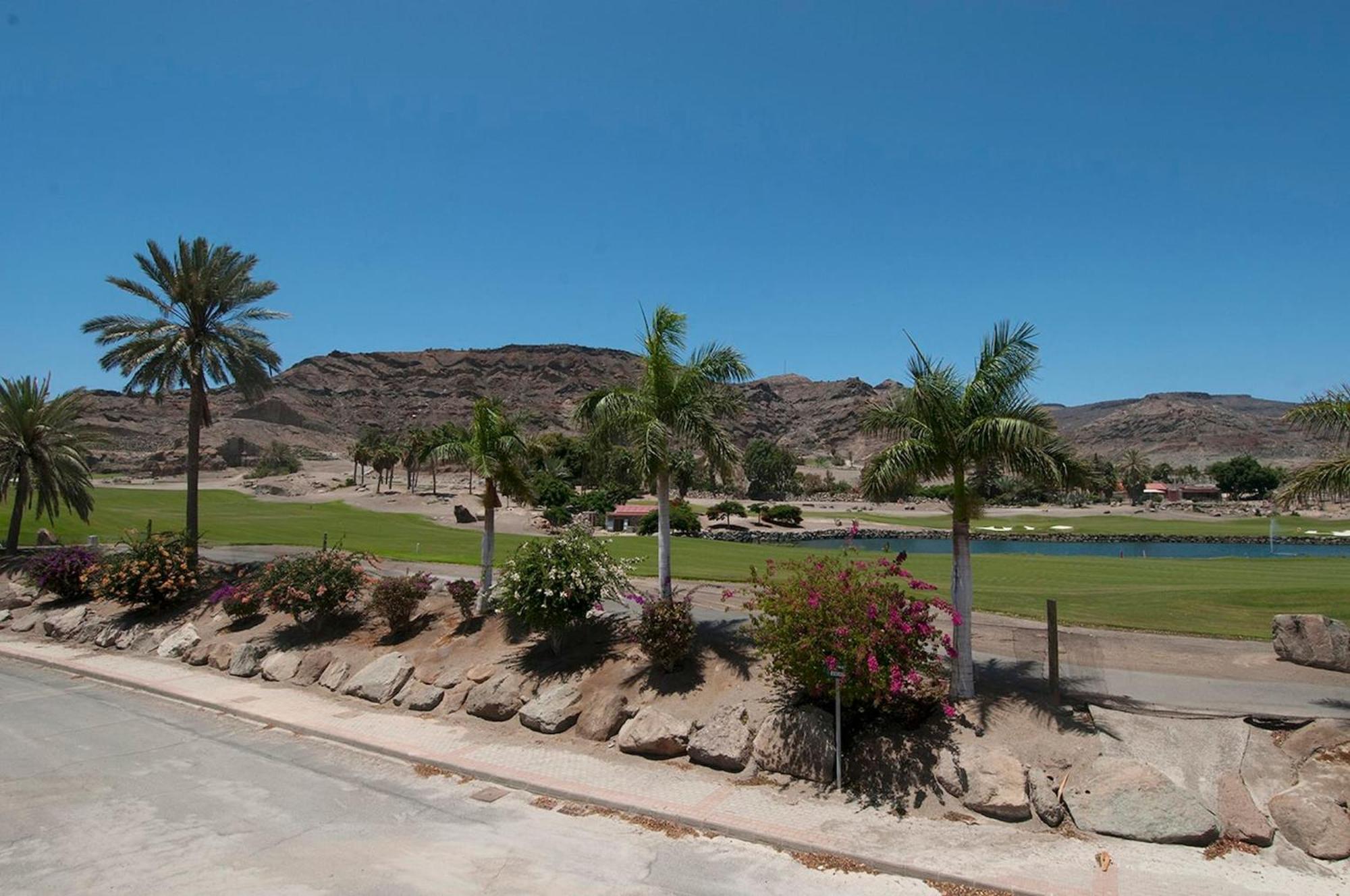 Tauro Villas Deluxe La Playa de Tauro Luaran gambar