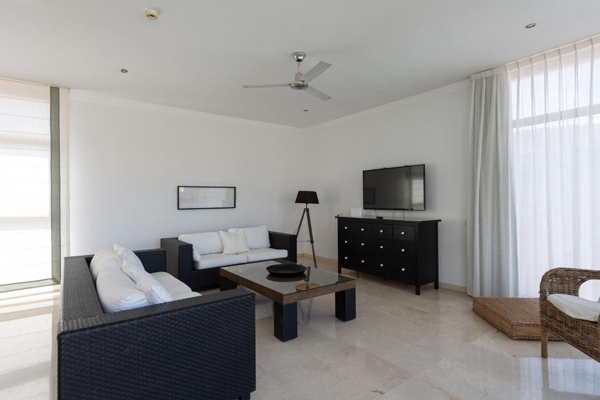Tauro Villas Deluxe La Playa de Tauro Luaran gambar