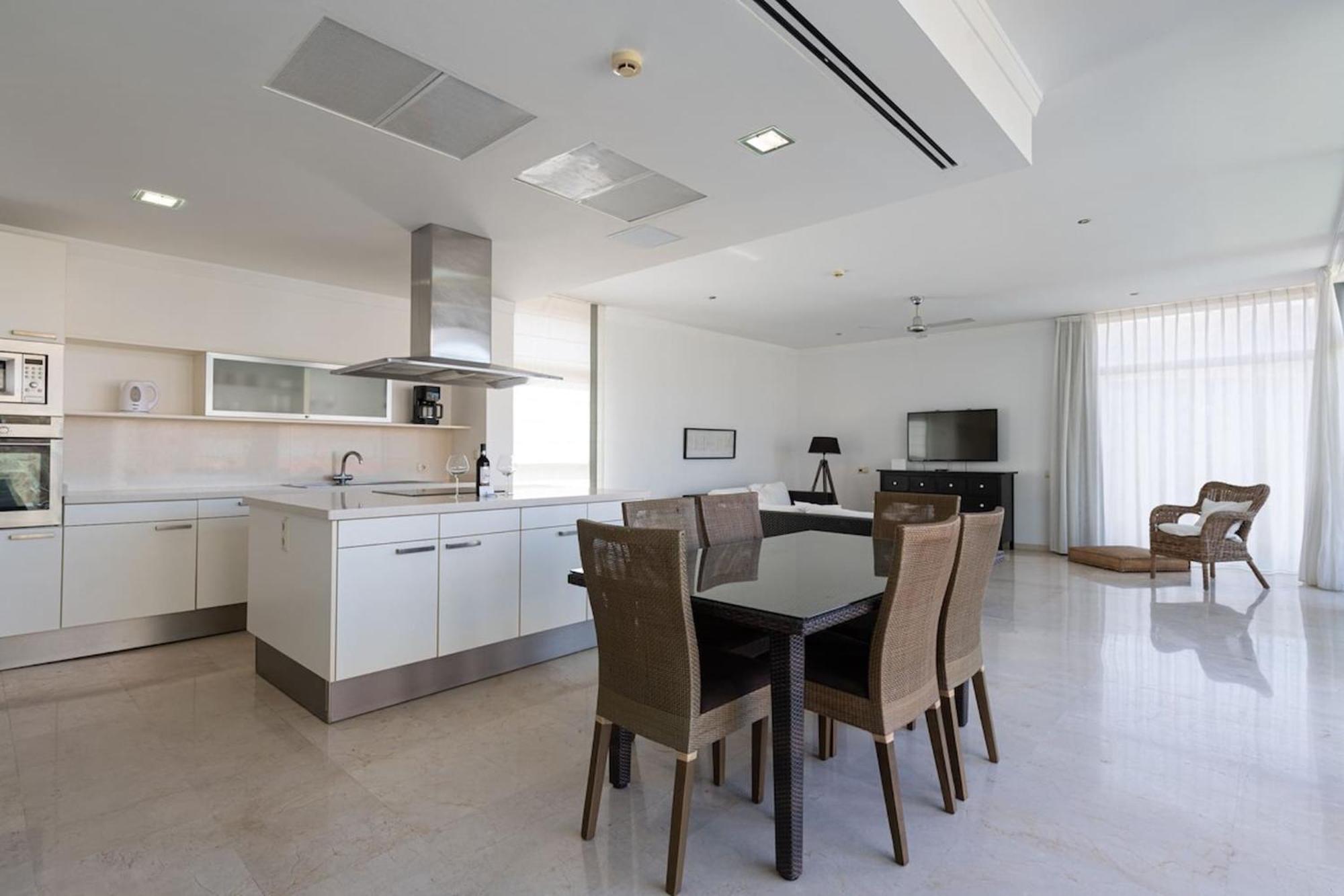Tauro Villas Deluxe La Playa de Tauro Luaran gambar